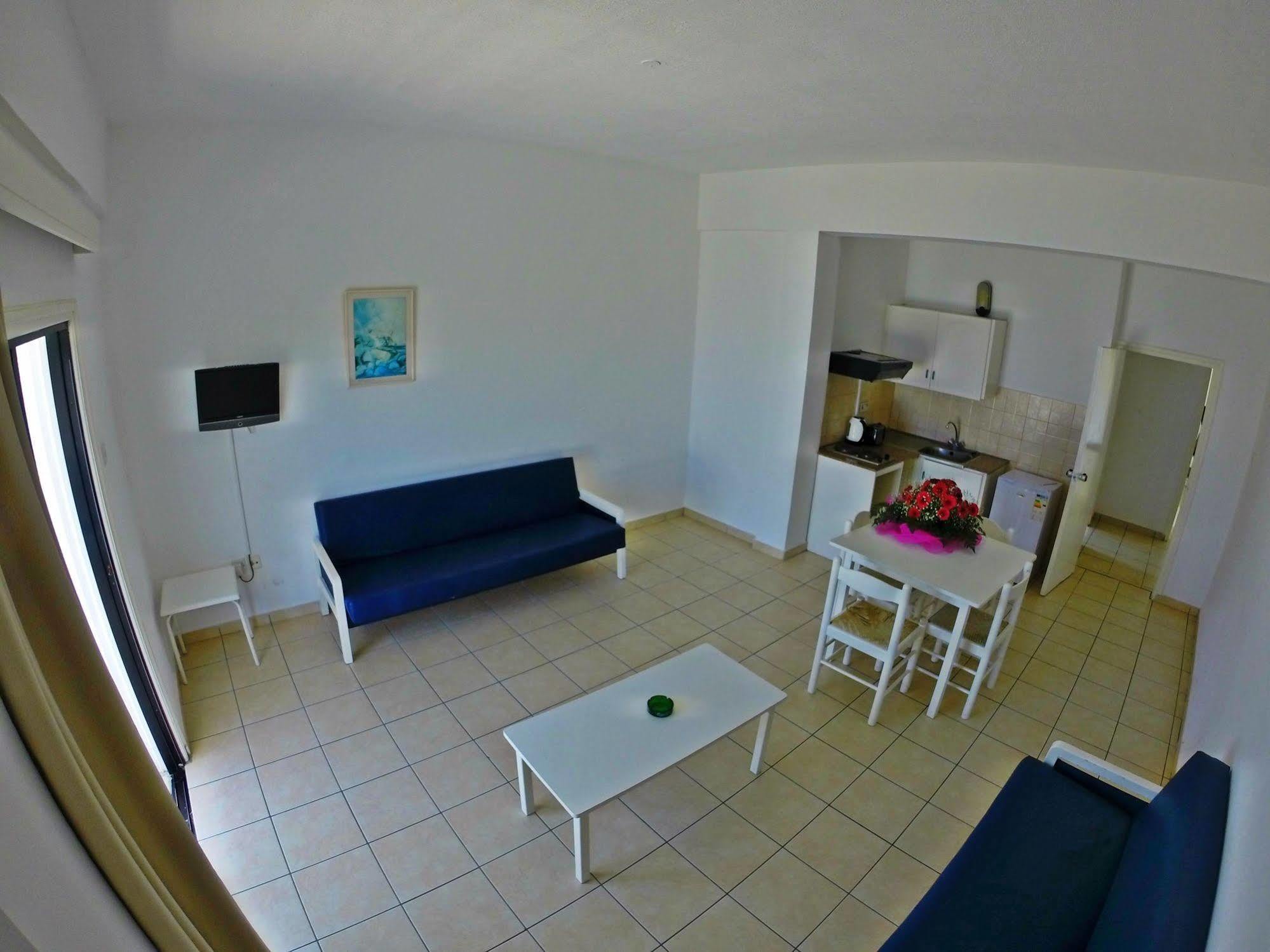 Konnos Bay Hotel Apartments Protaras Extérieur photo